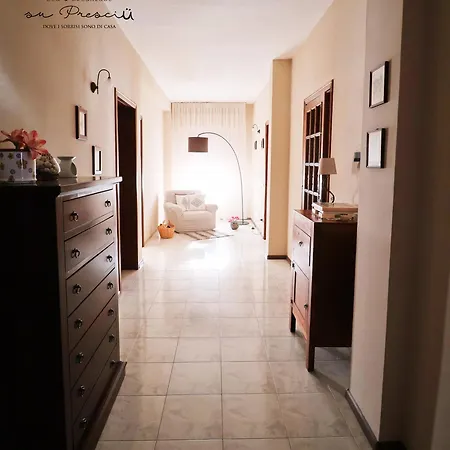 Oda ve Kahvaltı Su Presciu